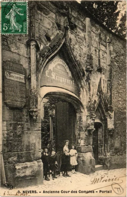 CPA NEVERS - Ancienne Cour des Comptes-Portail (420634)