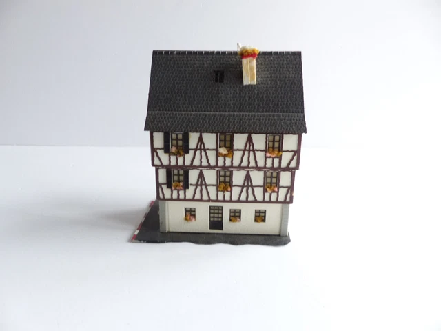 Kit Modélisme HO - Maison Alsacienne à Monter - Grange Villageoise - Non Peint