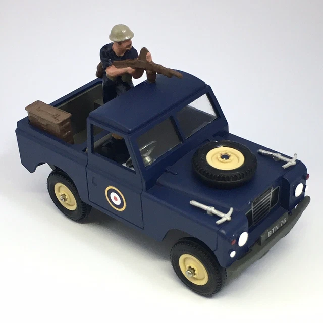 BRITAINS - 2 chevaux avec Land Rover - 1/32 - BRI43239