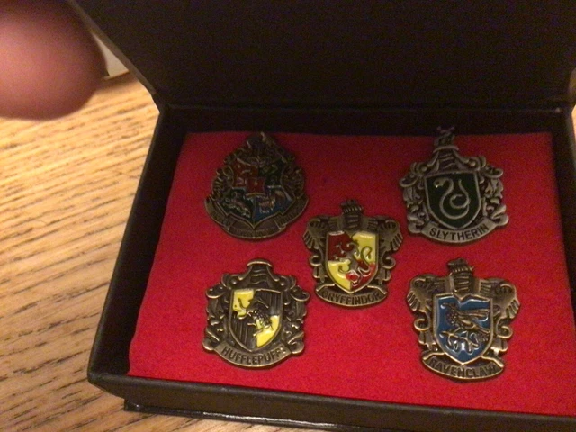 Harry Potter Enamel Pin Badge Hogwarts Pyramid International - Foto 2