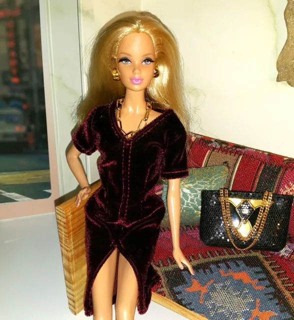 Tenue Barbie  Pyjama N°8  ensemble vêtement de nuit pour poupée Barbie  Fashion Royalty Silkstone Muse et autres