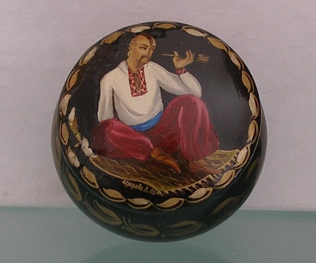 Lackmalerei. Lackdose!Handgemalt!UKRAINISCHER KOSAK!RARITÄT!1990!DECKEL DEFEKT