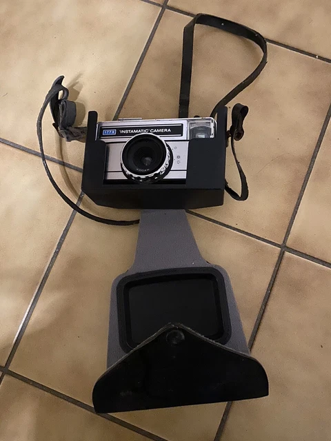 instamatic camera 177x Kodak Avec Etui. Appareil Photo Vintage