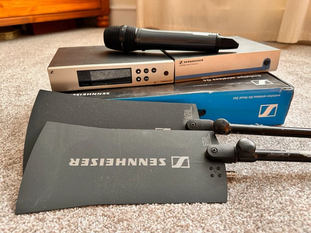 Sennheiser Wireless Handheld Microphone G4 with Antenna Combiner and Antennas 