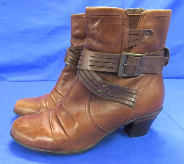 EARTH Odyssey BROWN LEATHER Harness Strap ZIP-UP Heeled ANKLE BOOTS BOOTIES 6.5B