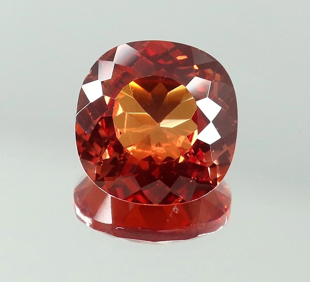 Saphir Padparadscha Naturel De Ceylan - Taille Poire 10x7 Mm, Qualité œil Propre