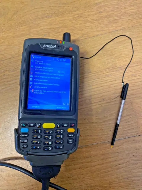 Motorola Symbol MC7004-PUCDJRHA80R Barcode Scanner Mobile Computer Pocket PC