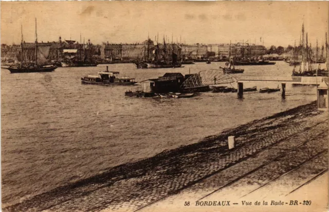 CPA Gironde BORDEAUX Vue de la Rade (982502)