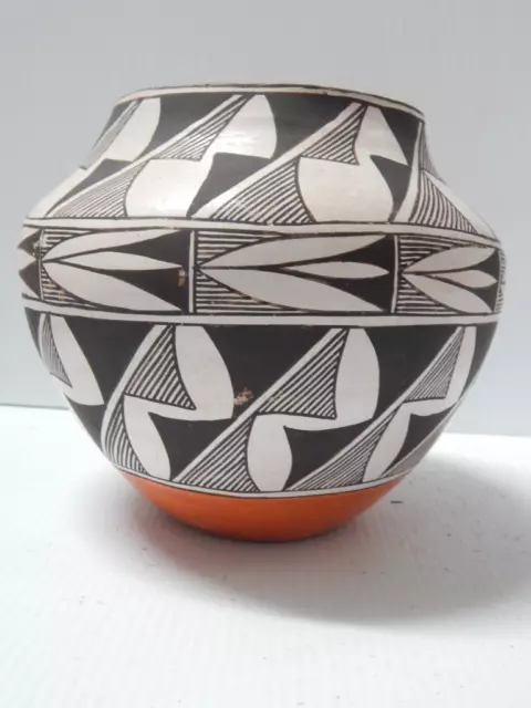 L. Sammie Vintage Olla Form Acoma Pueblo Fineline Indian  Pottery Water Jar Pot