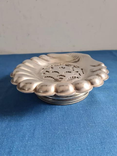 Moule A Beurre En Metal Argente Forme Coquille St Jacques Avec Reserve A Glaçons