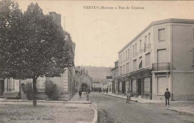 CPA 51  VERTUS (Marne) Rue de Chalons
