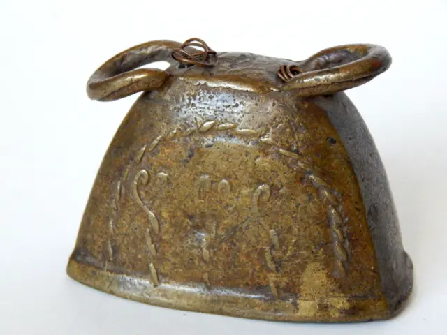 Original Antique Burmese Bronze Water Buffalo Bell