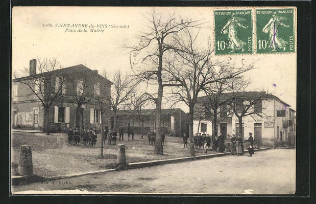 CPA Saint-Andre-du-Bois, Place de la Mairie