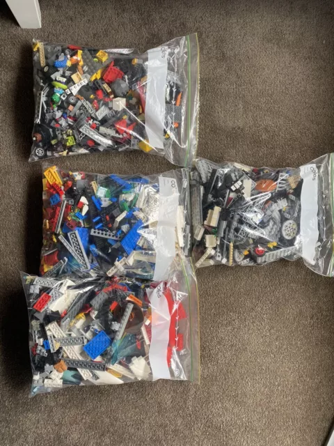 LEGO 1KG  BULK BAG ASSORTED MIXED LOT + Random Assorted Minifigures