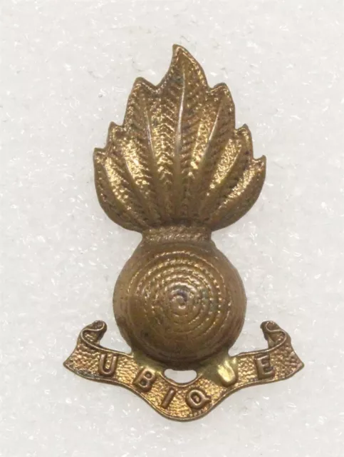 British Army Badge - Royal Regiment of Artillery (collar)