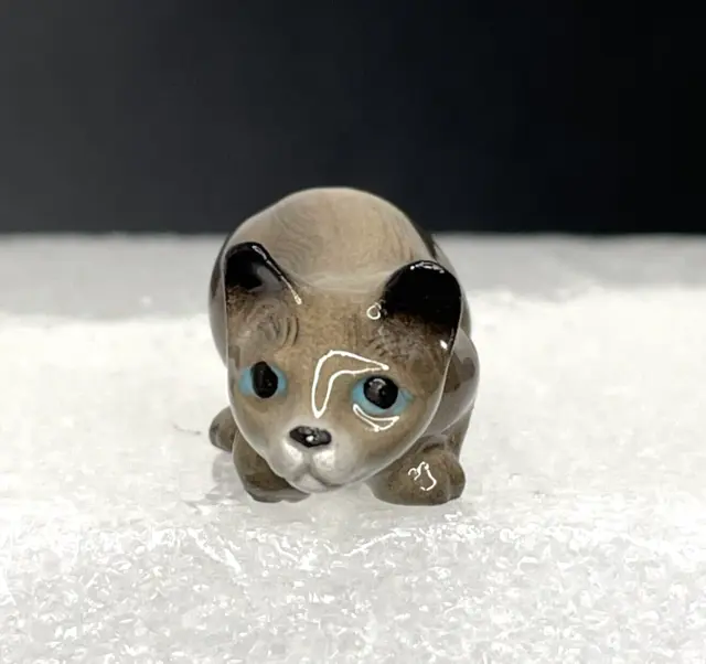 Miniature Crouching Cat Figurine 2.5” Siamese Blue Eyes Bone China Ceramic