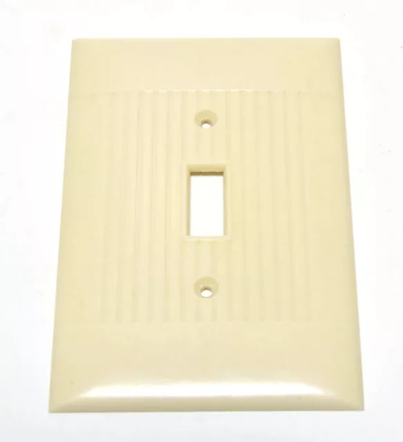 Vintage Sierra Ivory Bakelite / Plastic Single Toggle Light Switch Plate Nos