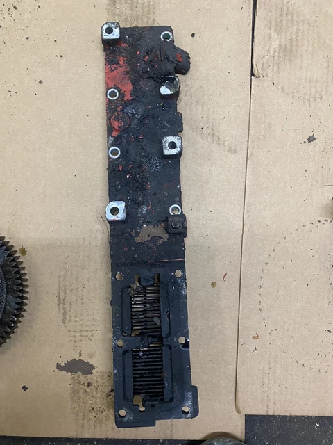 6.7 CUMMINS ISB Rear Gear Intake Cover ML2S13 EUR 89,42 - PicClick FR