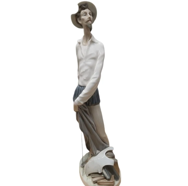 LLADRO DON QUIXOTE Figure Figurine Standing Up with Sword, 4854