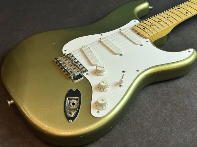 Fender Japan Electric Guitar Stratocaster Gold Metallic ST54-77LS W/Gig Bag Arm