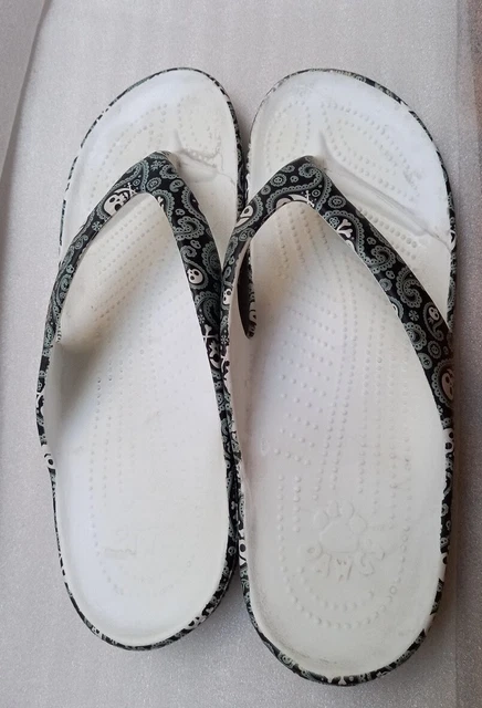 Dawgs Unisex Sandals Skull/Crossbones, Size 10, 42 GUC Dawgs Unisex Sandals Skull/Crossbones, Size 10, 42 GUC