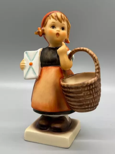 Goebel Hummel Meditación TM7 Estatuilla De #13 2/0 Niña Con Letra Y Cesta