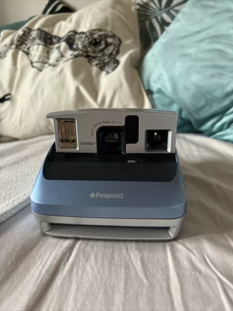 Polaroid ONE600 Vintage Camera Untested
