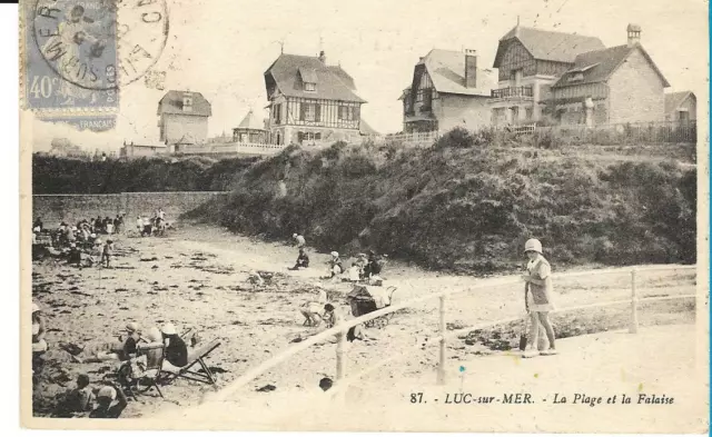 Cpa Luc-Sur-Mer - La Plage Et Les Falaises