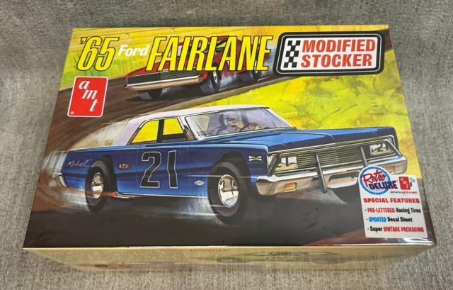 AMT 1965 Ford Fairlane Modified Stocker Plastic Model Kit 1:25 Retro NEW SEALED