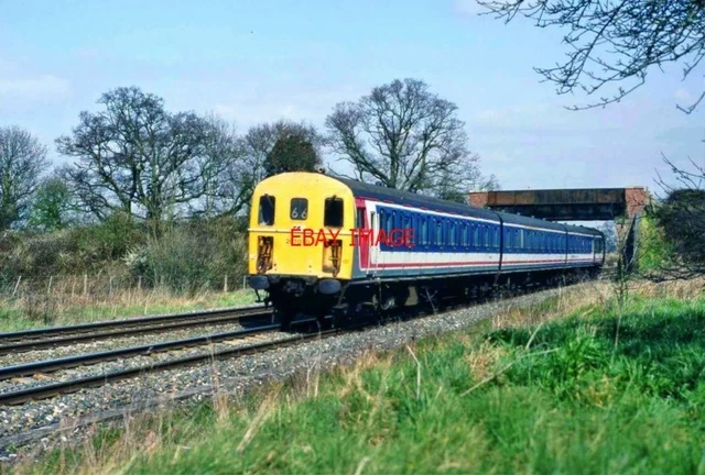 PHOTO CLASS 207 Unit No 207010 South Of Mortimerto Basingstoke. 26.3.93