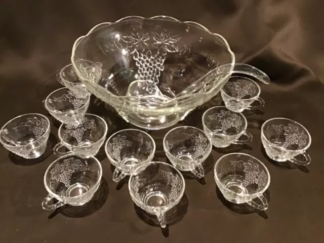 Vintahe Anchor Hocking Clear Glass 14 Piece Harvest Grape Punch Bowl Set