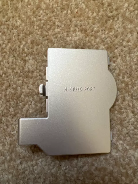 Nintendo GameCube Official Parts Hi Speed Port Cover - Silver Platinum