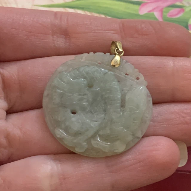 Vtg Designer Wv 14K Gold Carved Green Jade Disc Chinese Dragon Good Luck Pendant