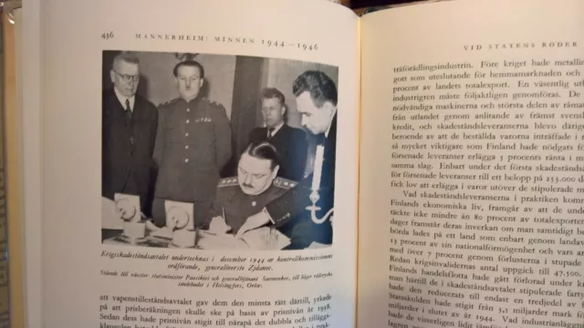 SUOMI FINLANDE MANNERHEIM MEMOIRES  MINNEN 2 VOLUMES rare édition numérotéee