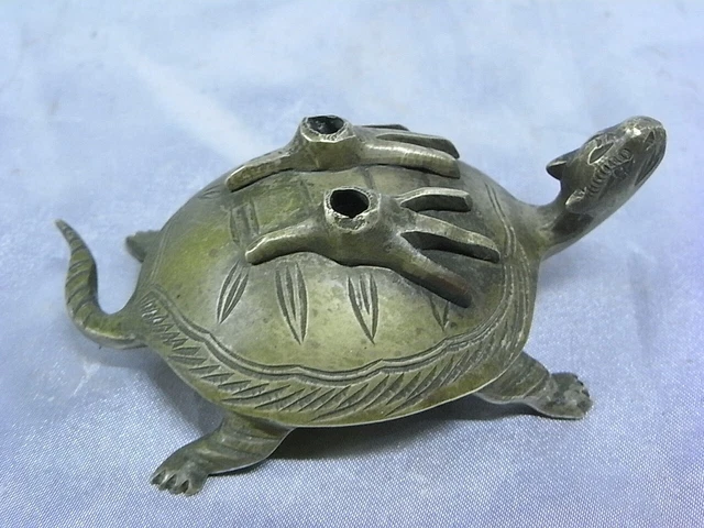 Sculpture animalière, Tortue de mer  Le plongeon – Terres de