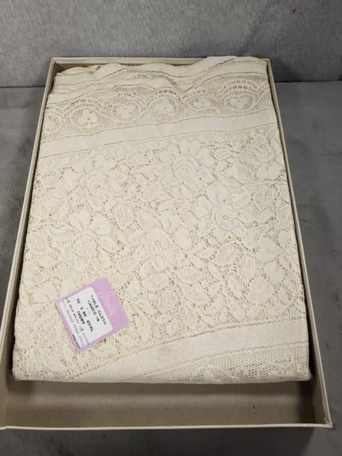 Vtg Seranton Ivory Quaker Lace Table Cloth Cameo #4 Size 70"x90" Soil Release