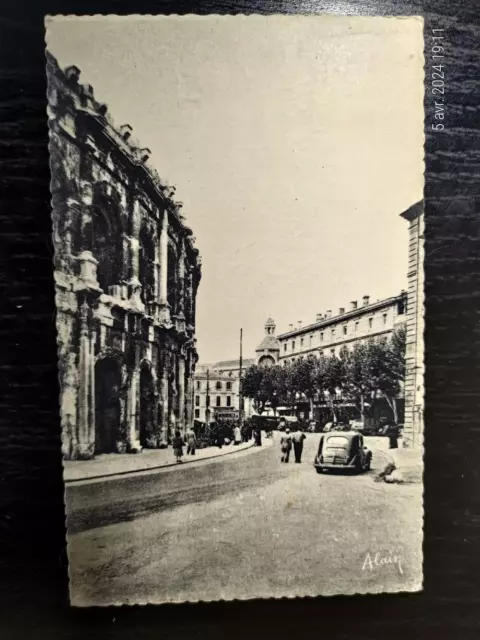 carte postale Nîmes le  boulevard des arènes 1950 timbrée