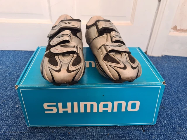 Shimano Mens R077 Road Cycling Shoes in Silver Size EUR 43 / US 8.9 UK 8