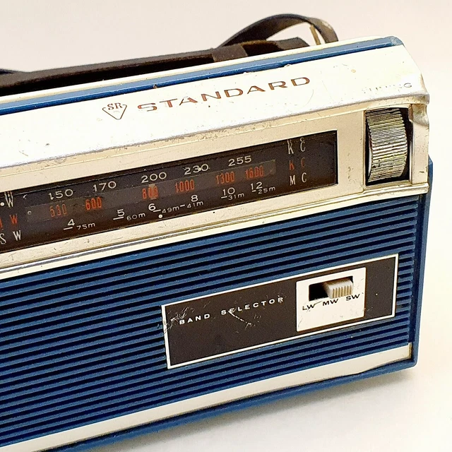 VINTAGE TRANSISTOR RADIO portable Standard SR H7 41 L Japan 1960's AS