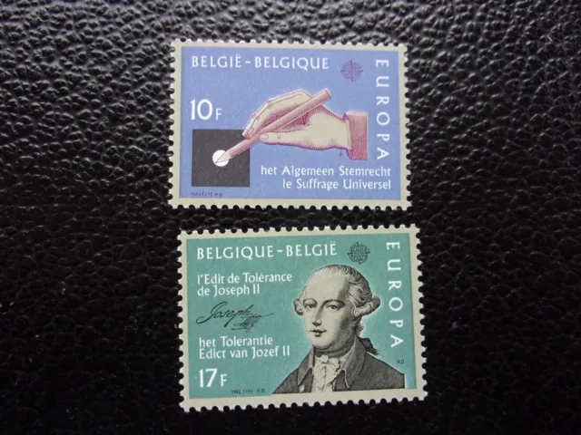 Belgien - Briefmarke Yvert / Tellier N° 2048 2049 N MNH (CYN42)
