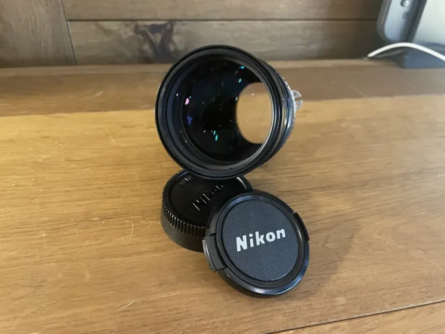 Près De Mint Nikon Ai-s Nikkor 135mm F/2.8 Téléphoto Mf Objectif Japon #P12-16