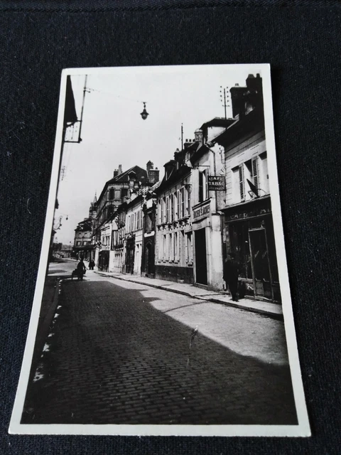 Carte postale ancienne Compiègne rue de Pierrefonds