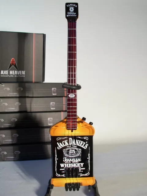 Guitare basse miniature « Jack Daniels » Michael Anthony ex. Van Halen