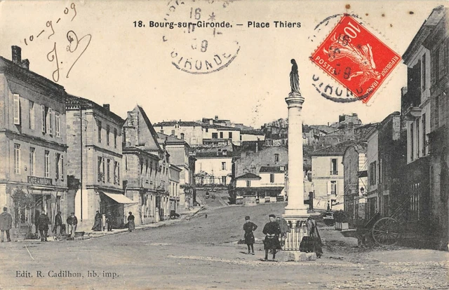 Cpa 33 Bourg Sur Gironde Place Thiers