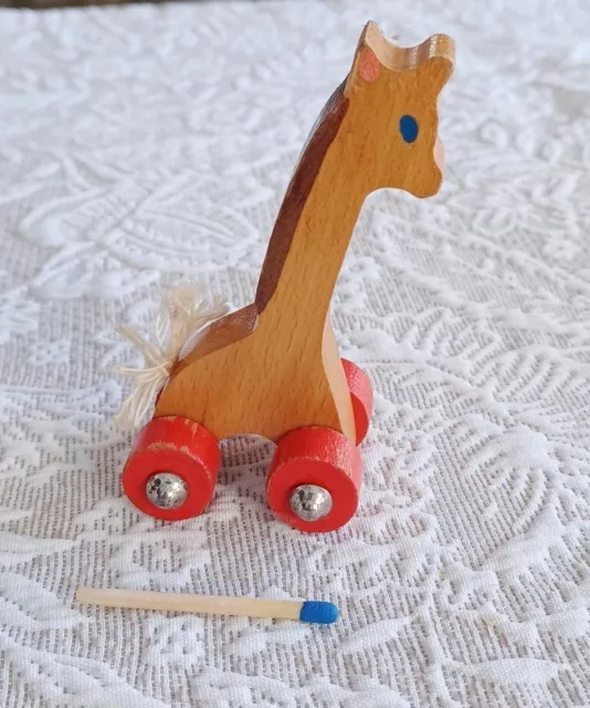 Vintage Holz Tier Spielzeug kleine Giraffe auf Rädern Ziehtier