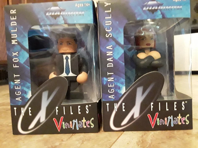 Vinimates Xfiles Mulder and Scully figurines 2015 new in box