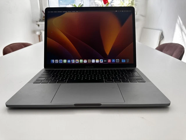 MacBook Pro 2017 13"" (256 GB unità di memoria a stato solido, Intel Core i5 7a gen, 2,3 GHz, 8 GB)