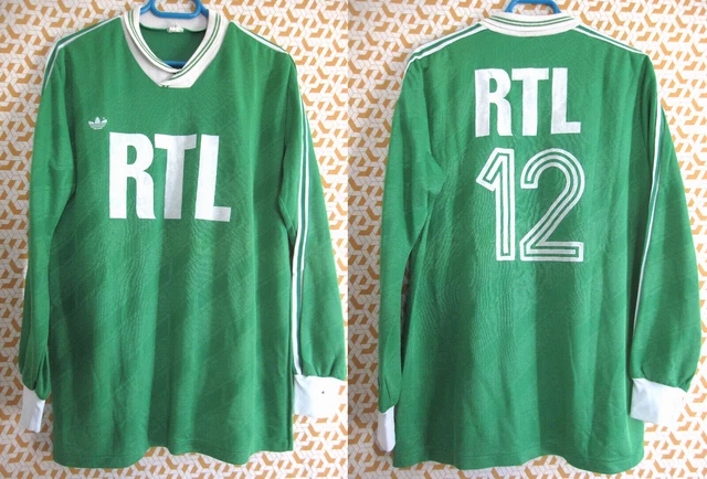 Le Nouveau Maillot De L'AS Saint-Etienne Suscite Des Polémiques Sur Les Reseaux Sociaux