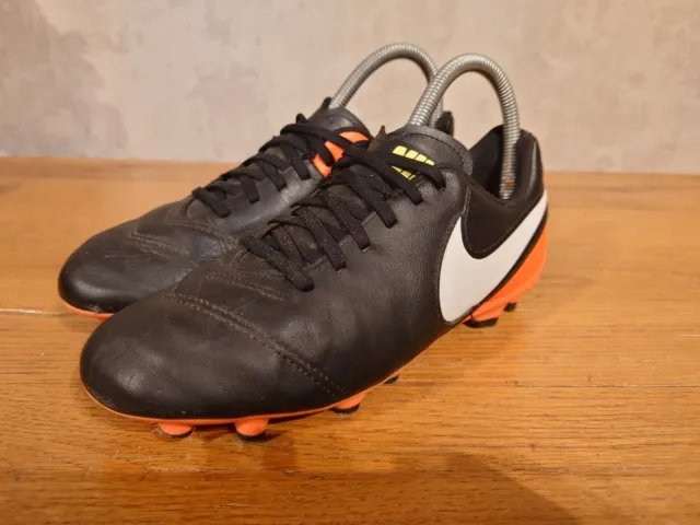 Nike JR Tempo Legende VI FG Fußballschuhe Gr. UK 4,5 schwarz/orange Sehr guter Zustand