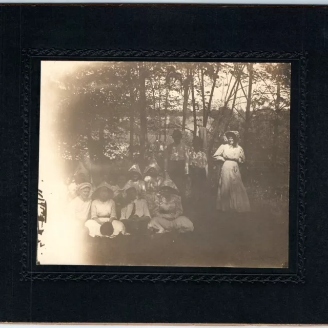 c1890s Outdoors Young Men & Cute Women Newspaper Hats? Cabinet Card Photo Fun 1P